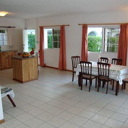 Rowsvilla Guest House Beau Vallon (Mahe) Exterior foto